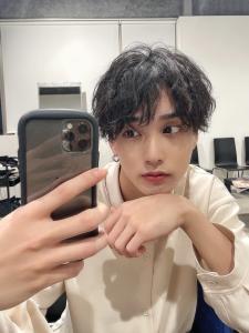 メンズヘア整形スパイラルパーマ波巻きツイストメンズパーマ髪型 - メンズヘア整形サロン GOALD 渋谷神南掲載