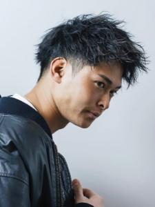 メンズヘア整形スパイラルパーマ波巻きツイストメンズパーマ髪型 - メンズヘア整形サロン GOALD 渋谷神南掲載