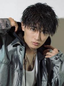 メンズヘア整形スパイラルパーマ波巻きツイストメンズパーマ髪型 - メンズヘア整形サロン GOALD 渋谷神南掲載