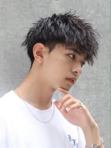 メンズヘア整形スパイラルパーマ波巻きツイストメンズパーマ髪型 - メンズヘア整形サロン GOALD 渋谷神南掲載