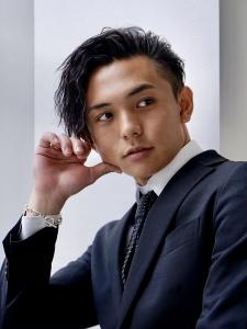 メンズヘア整形スパイラルパーマ波巻きツイストメンズパーマ髪型 - メンズヘア整形サロン GOALD 渋谷神南掲載