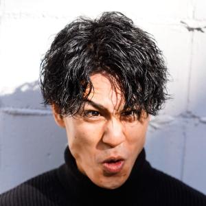 メンズヘア整形スパイラルパーマ波巻きツイストメンズパーマ髪型 - メンズヘア整形サロン GOALD 渋谷神南掲載