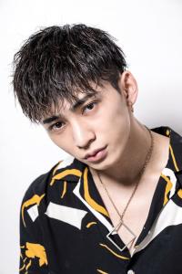 メンズヘア整形スパイラルパーマ波巻きツイストメンズパーマ髪型 - メンズヘア整形サロン GOALD 渋谷神南掲載