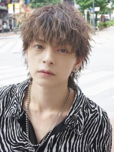 メンズヘア整形スパイラルパーマ波巻きツイストメンズパーマ髪型 - メンズヘア整形サロン GOALD 渋谷神南掲載