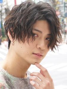 メンズヘア整形スパイラルパーマ波巻きツイストメンズパーマ髪型 - メンズヘア整形サロン GOALD 渋谷神南掲載