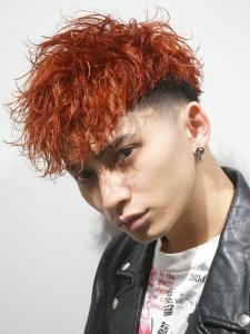 メンズヘア整形スパイラルパーマ波巻きツイストメンズパーマ髪型 - メンズヘア整形サロン GOALD 渋谷神南掲載