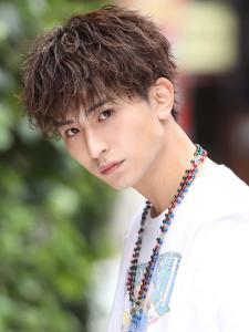 メンズヘア整形スパイラルパーマ波巻きツイストメンズパーマ髪型 - メンズヘア整形サロン GOALD 渋谷神南掲載
