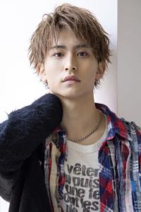 メンズヘア整形スパイラルパーマ波巻きツイストメンズパーマ髪型 - メンズヘア整形サロン GOALD 渋谷神南掲載