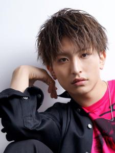 メンズヘア整形スパイラルパーマ波巻きツイストメンズパーマ髪型 - メンズヘア整形サロン GOALD 渋谷神南掲載