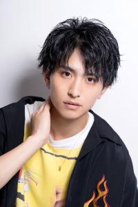 メンズヘア整形スパイラルパーマ波巻きツイストメンズパーマ髪型 - メンズヘア整形サロン GOALD 渋谷神南掲載