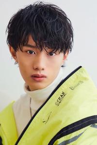 メンズヘア整形スパイラルパーマ波巻きツイストメンズパーマ髪型 - メンズヘア整形サロン GOALD 渋谷神南掲載