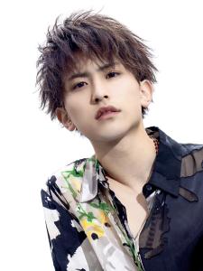 メンズヘア整形スパイラルパーマ波巻きツイストメンズパーマ髪型 - メンズヘア整形サロン GOALD 渋谷神南掲載