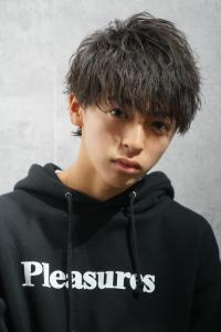 メンズヘア整形スパイラルパーマ波巻きツイストメンズパーマ髪型 - メンズヘア整形サロン GOALD 渋谷神南掲載