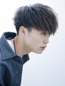 メンズヘア整形スパイラルパーマ波巻きツイストメンズパーマ髪型 - メンズヘア整形サロン GOALD 渋谷神南掲載