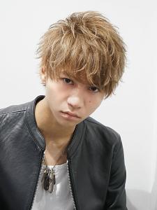 メンズヘア整形スパイラルパーマ波巻きツイストメンズパーマ髪型 - メンズヘア整形サロン GOALD 渋谷神南掲載