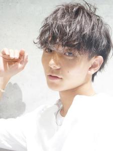 メンズヘア整形スパイラルパーマ波巻きツイストメンズパーマ髪型 - メンズヘア整形サロン GOALD 渋谷神南掲載