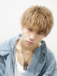 メンズヘア整形スパイラルパーマ波巻きツイストメンズパーマ髪型 - メンズヘア整形サロン GOALD 渋谷神南掲載