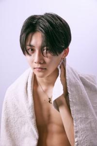 メンズヘア整形スパイラルパーマ波巻きツイストメンズパーマ髪型 - メンズヘア整形サロン GOALD 渋谷神南掲載
