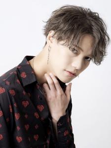 メンズヘア整形スパイラルパーマ波巻きツイストメンズパーマ髪型 - メンズヘア整形サロン GOALD 渋谷神南掲載