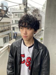  ウルフアッシュブラックカルマパーマベリーショート - ARCANA 明治神宮前 表参道 原宿掲載