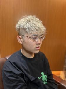メンズホワイトスパイラルパーマ〈理容室〉 - ヘアーモードキクチ 銀座店掲載
