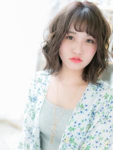 くせ毛風ふわふわ愛されミディアム　グレージュアッシュ - mod's hair【モッズヘア】越谷/越谷西口店掲載