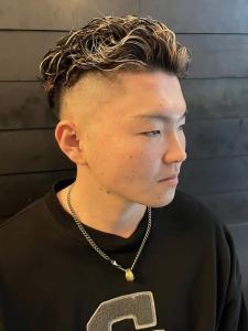 ハイライト　スキンフェード　オールバック　パーマ - THIS IS BARBER 2nd掲載