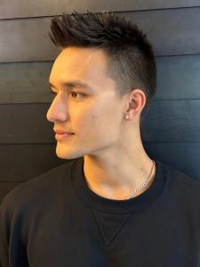 アップバング　ツーブロック　刈り上げショート - THIS IS BARBER 2nd掲載