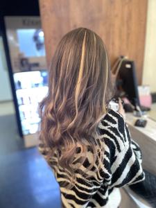 シルバーにハイライト - Bulansis Hair掲載