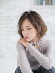 斜めバング小顔ひし形シルエット前下がりボブ - hair garden Rold掲載