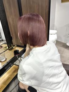 切りっぱなしボブ エアリーロング 美髪 ピンクブラウン - ARCANA 明治神宮前 表参道 原宿掲載