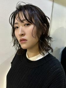 【 ミディアムウルフパーマ × オリーブカラー 】浅野美紀 - MEIKA掲載