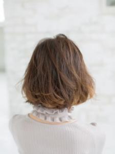 斜めバング小顔ひし形シルエット前下がりボブ - hair garden Rold掲載