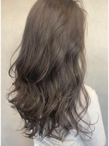 【THREE...by velvet】スモーキーベージュ - THREE...by velvet掲載