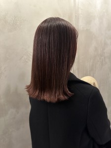 池袋 艶髪 切りっぱなし ミディアム　カシスブラウン♪ - LILIANA掲載