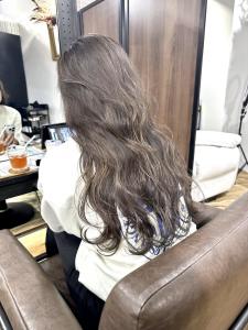 切りっぱなしボブ エアリーロング 美髪 ピンクブラウン - ARCANA 明治神宮前 表参道 原宿掲載