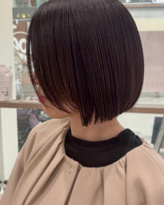 切りっぱなしこなれショートボブ - LOHAS Hair ANGIE掲載