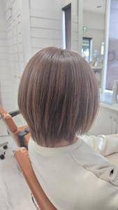 ショートレイヤー×ラベンダーベージュ - terrace hair & botanical掲載
