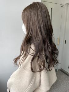 まろやかオリーブベージュカラー - Eleanor 梅田店掲載