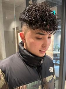 フェードカット　黒髪　束感　ツイストスパイラルパーマ　爽やか - Men's Salon bloc掲載