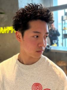 ツーブロック　アップバング　爽やか　メンズショート　黒髪 - Men's Salon bloc掲載
