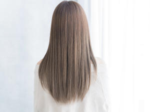 【BALMY なんば】ベージュ系でナチュラルストレート - 【完全個室サロン】BALMY by S.BROOM 難波店掲載