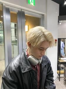ウルフアッシュブラックカルマパーマベリーショート