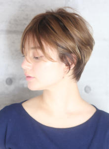 小顔美髪イメチェンピンクブラウン切りっぱなしボブショート - INCEPTION  GINZA 銀座掲載