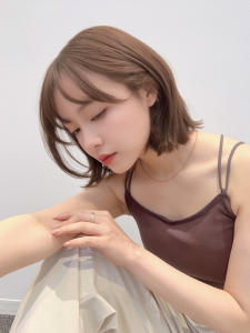 20代30代グレージュオリーブベージュくびれミディ大人美人 - Euphoria 銀座【ユーフォリア ギンザ】掲載