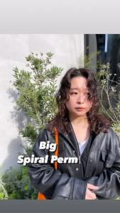 大きめ緩めしっかりめのビッグスパイラルパーマ - marju銀座掲載