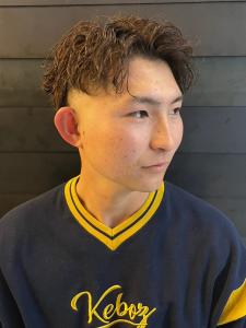 ツイストスパイラルパーマ　フェードカット　ナチュラルブラウン - THIS IS BARBER 2nd掲載