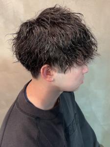 ツーブロックマッシュ　波巻きパーマ　ツイスト　マッシュ　 - 完全個室 THIS IS BARBER 3rd掲載