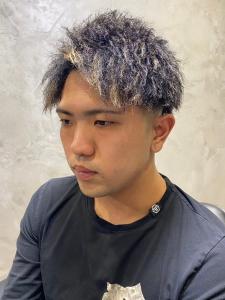 ツイストパーマ　マッシュ　ハイライトカラー　ツーブロック - 完全個室 THIS IS BARBER 3rd掲載
