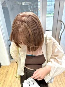 切りっぱなしボブ エアリーロング 美髪 ピンクブラウン - ARCANA 明治神宮前 表参道 原宿掲載